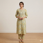 Meera Bloom Pintuck Top