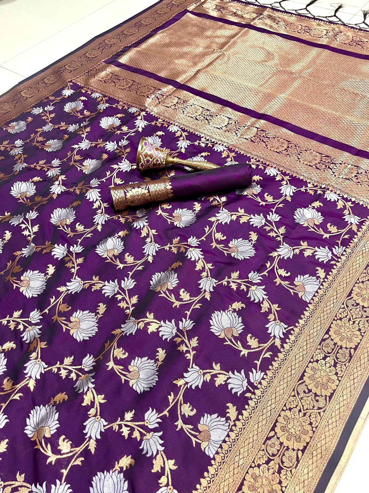PURE SOFT KANJEEVARAM GOLD ZARI SILK