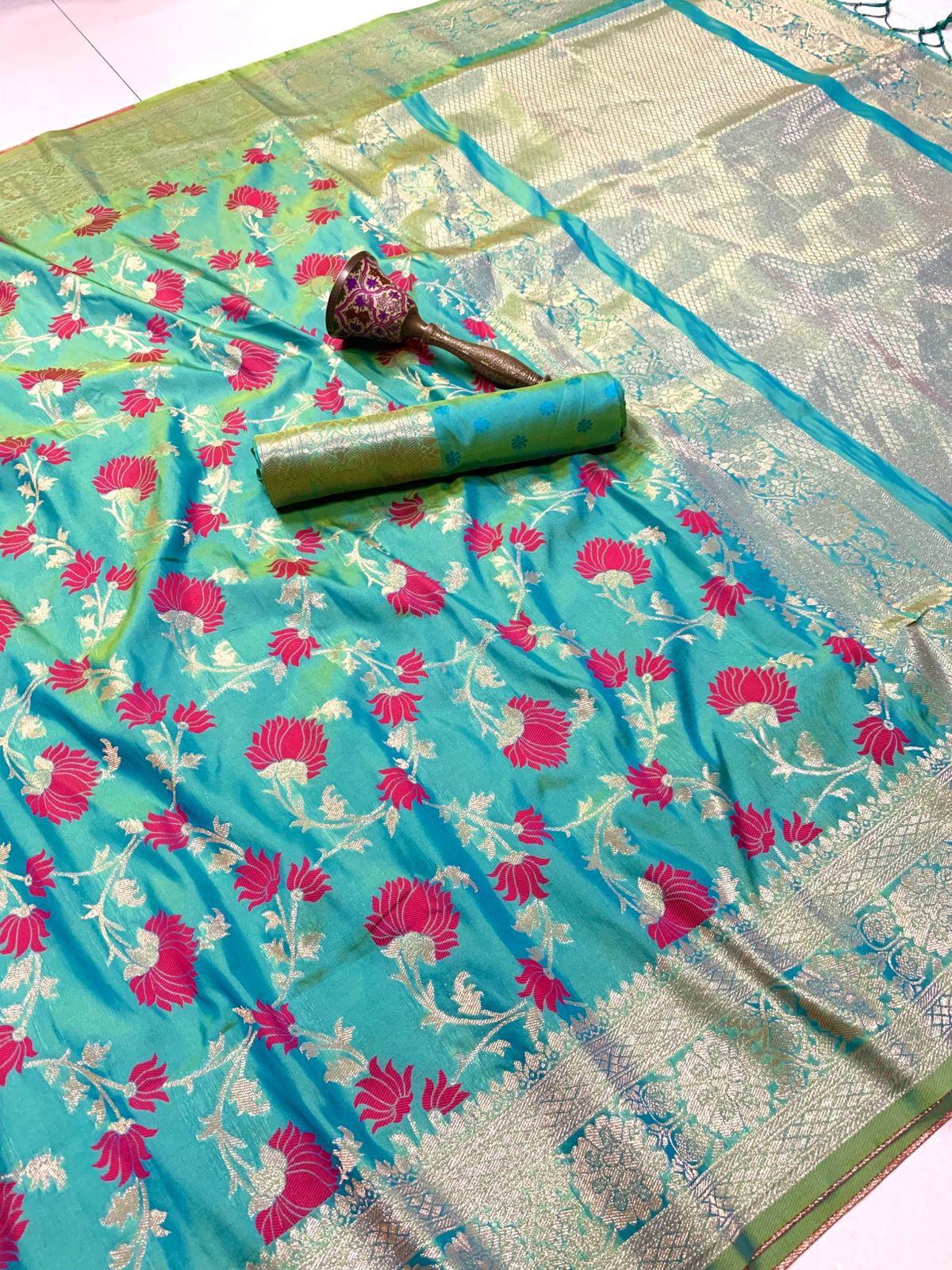 PURE SOFT KANJEEVARAM GOLD ZARI SILK