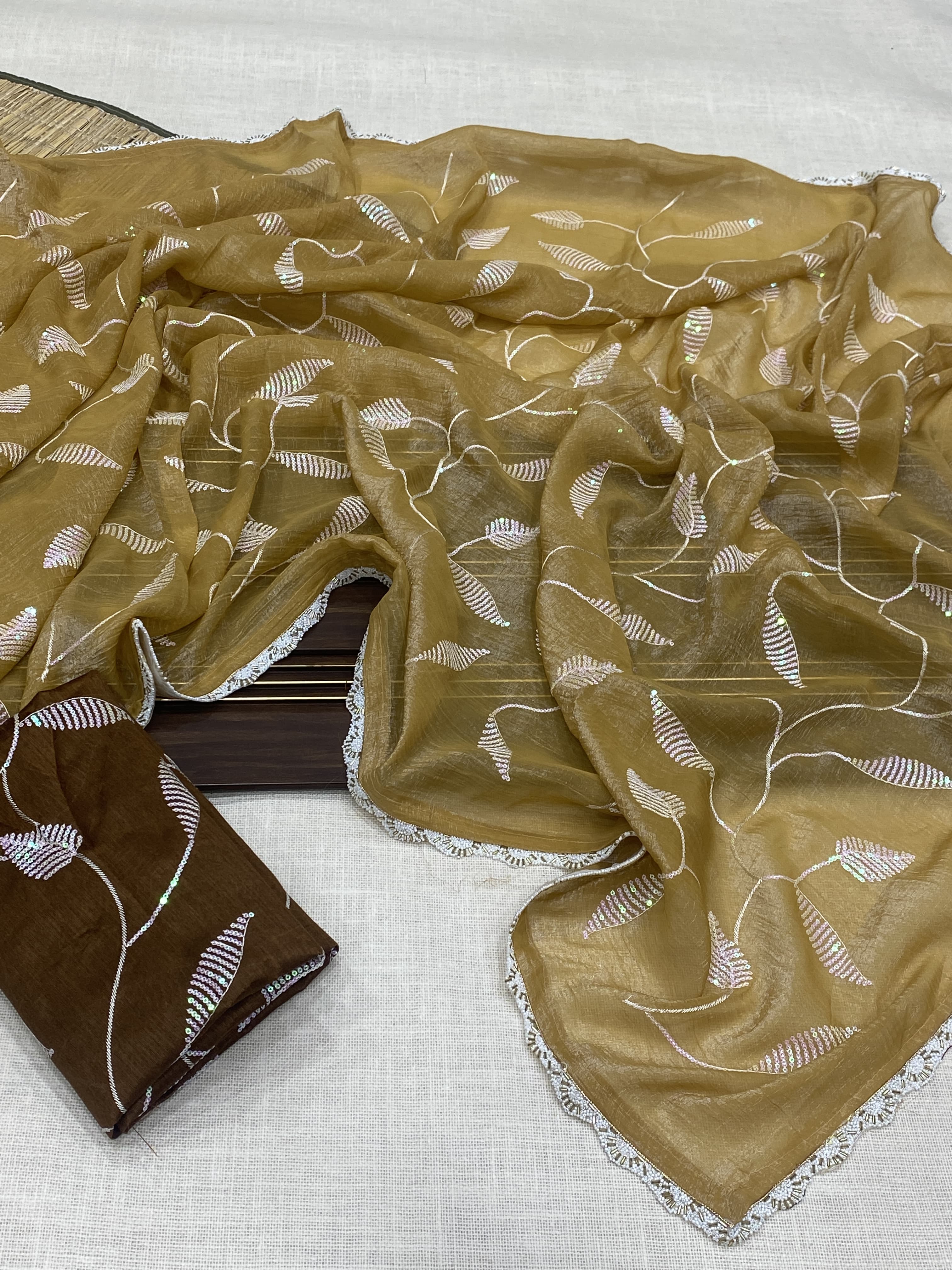 CRUNCHY SILK SAREE