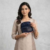 One main zippered compartment