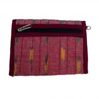 One main zippered compartment
