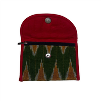 One main zippered compartment